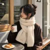 Beige knitted scarf: Warm, soft, skin-friendly and versatile for ladies in autumn and winter details Picture